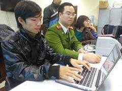 Ông bố 3 con dò mật khẩu iCloud, chiếm đoạt tài sản