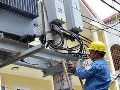 Hoãn tăng giá điện?