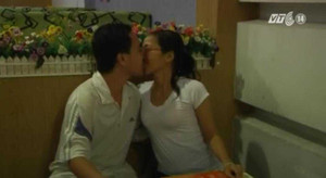 Độc đáo quán ăn Sài Gòn chỉ cần hôn, không cần trả tiền