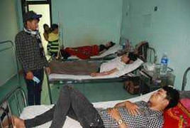 Bình gas mini phát nổ, 4 học sinh nhập viện