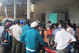 2 học sinh treo cổ tự tử trong nhà hoang