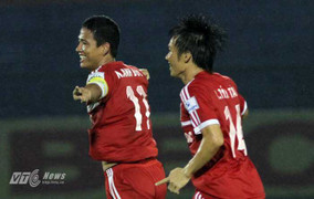 Clip: Siêu phẩm vô lê của Anh Đức vào lưới Hải Phòng