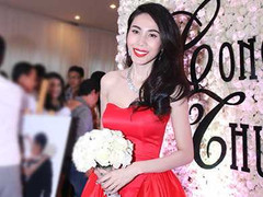 Đám cưới Thuỷ Tiên - Công Vinh: Thủy Tiên diện váy cưới rực rỡ