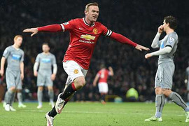 Rooney lập cú đúp, Man Utd có 3 điểm ngày tặng quà