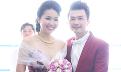 Lê Khánh diện váy gợi cảm trong tiệc cưới