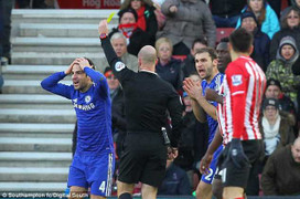 Mourinho: Chỉ trích trọng tài hay trò tâm lý chiến lọc lõi