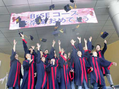 Kỹ sư cầu nối có mức lương tối thiểu 2.000 USD/tháng