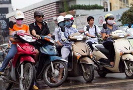 Bỏ quy định 'ngực lép' không được lái xe