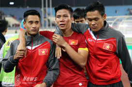 Tuyển Việt Nam thua Malaysia làm V-League thiệt hại nặng