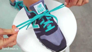 Bí kíp buộc dây giày siêu nhanh