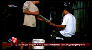 Rợn người cảnh bơm tạp chất vào gia cầm, gia súc