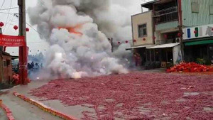 Clip: Hơn một triệu quả pháo cùng phát nổ tại Trung Quốc