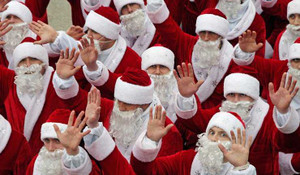 Lính tên lửa Nga tổ chức cuộc tuần hành ông già tuyết