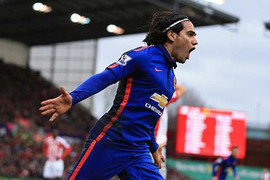 Chuyển nhượng 2/1: Man Utd chưa chốt mua Falcao