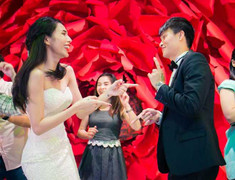 Chấm điểm diễn xuất của ông xã Thủy Tiên, Nhật Kim Anh