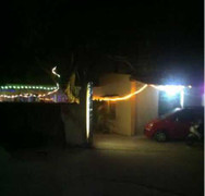 4 thanh niên bịt mặt bắn gục chủ quán karaoke