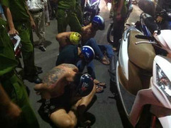 Cảnh sát nổ súng, bắt giữ nhóm côn đồ 'ngáo đá' đập phá khách sạn