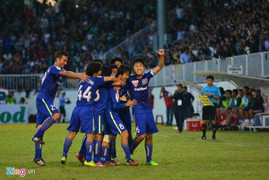 Clip: Tuấn Anh ghi siêu phẩm mở tỷ số cho HAGL