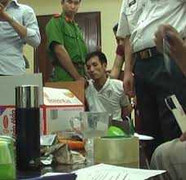 9X vận chuyển 2 bánh heroin và 30.000 viên ma túy tổng hợp sa lưới