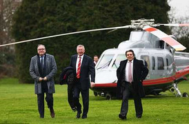 Sir Alex 'cưỡi' trực thăng tới xem Man Utd đá FA Cup