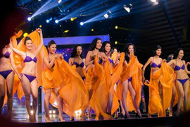 Clip: Màn trình diễn bikini nóng bỏng của thí sinh Hoa khôi áo dài Việt Nam