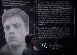 Bắt lỗi phim siêu anh hùng của Hollywood