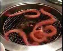 Món nướng ghê rợn chưa từng thấy