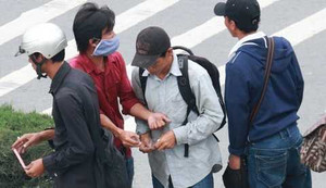 Kinh hoàng chợ ma túy Sài Gòn