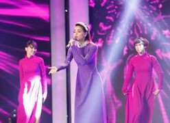 Hà Hồ yêu kiều, thướt tha trong tà áo dài