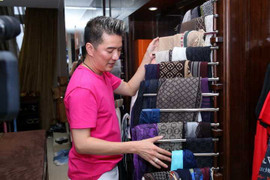 Mr Đàm khoe kho phụ kiện tiền tỷ như phòng trưng bày hàng hiệu cao cấp