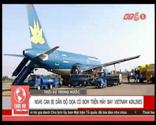 Video: Nghi can bị dẫn độ dọa có bom trên máy bay Vietnam Airlines