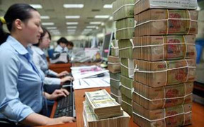 Kỷ lục thưởng Tết 2014: 457 triệu đồng/người