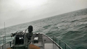 Thời tiết xấu tiếp tục đe dọa quá trình trục vớt mảnh vỡ máy bay AirAsia