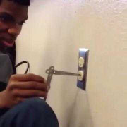 Nghịch dại đẳng cấp thế giới là đây!