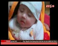 Bé gái 3 tháng tuổi bị bỏ rơi trước cổng trường học