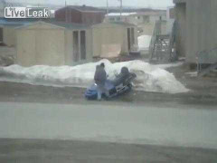 Gã say lái xe gặp nạn đau đớn