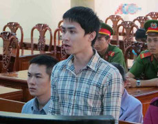 ‘Hồn ma’ giữa cánh đồng hé lộ kẻ giết người trốn trại