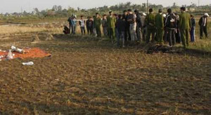 Mẹ rủ con trai 13 tuổi giết người để quỵt nợ