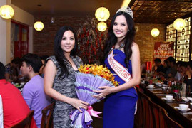 Hoa hậu Đông Nam Á Diệu Linh đọ dáng cùng Hoa hậu Thu Hoài