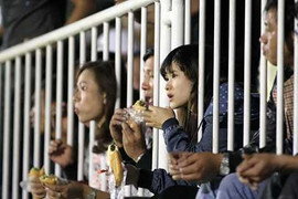 Tránh vỡ sân, HAGL khẩn trương cải tạo 'pháo đài' Pleiku