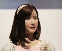 Cận cảnh người máy Geisha xinh đẹp của thế kỷ 21