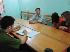 'Tú ông' dắt mối tiếp viên chiều khách nuôi cơn nghiện