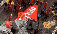 Tiếp tục bắt được tín hiệu 'ping' hộp đen máy bay AirAsia
