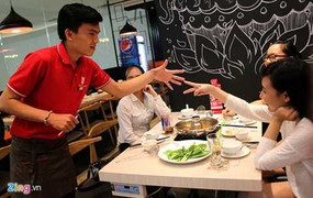 Oẳn tù tì giảm giá 30%, chiêu độc câu khách ở Sài thành