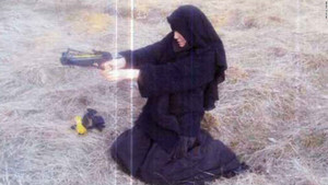 Chân dung nữ nghi phạm khủng bố bị Pháp truy nã gắt gao