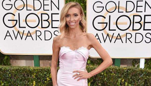 Người đẹp gây sốc trên thảm đỏ với thân hình gầy trơ xương