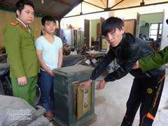 Băng trộm đi taxi đột nhập hàng loạt hộ dân