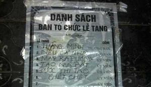 Kẻ lạ đột nhập ném xăng, dán cáo phó dọa giết cả nhà