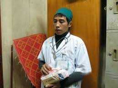 Lái xe ôm giả danh bác sĩ lừa hàng loạt bệnh nhân