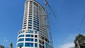 Nữ công nhân rơi từ tầng 25 công trình khách sạn